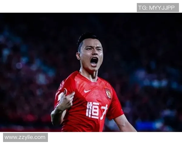 近几年退役足球明星的职业转型与生活变化探讨