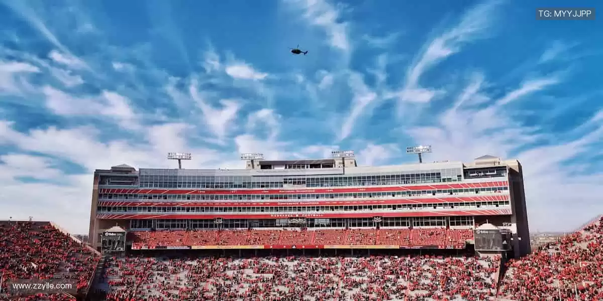 汗水与荣耀的舞台，等你来战！⚽ 报名即享专属福利，点击开启征程！